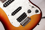 Изображение Elioth S303 Stratocaster Электрогитара б/у, s/n 112421972, HSS, Sunburst, Белый пикгард