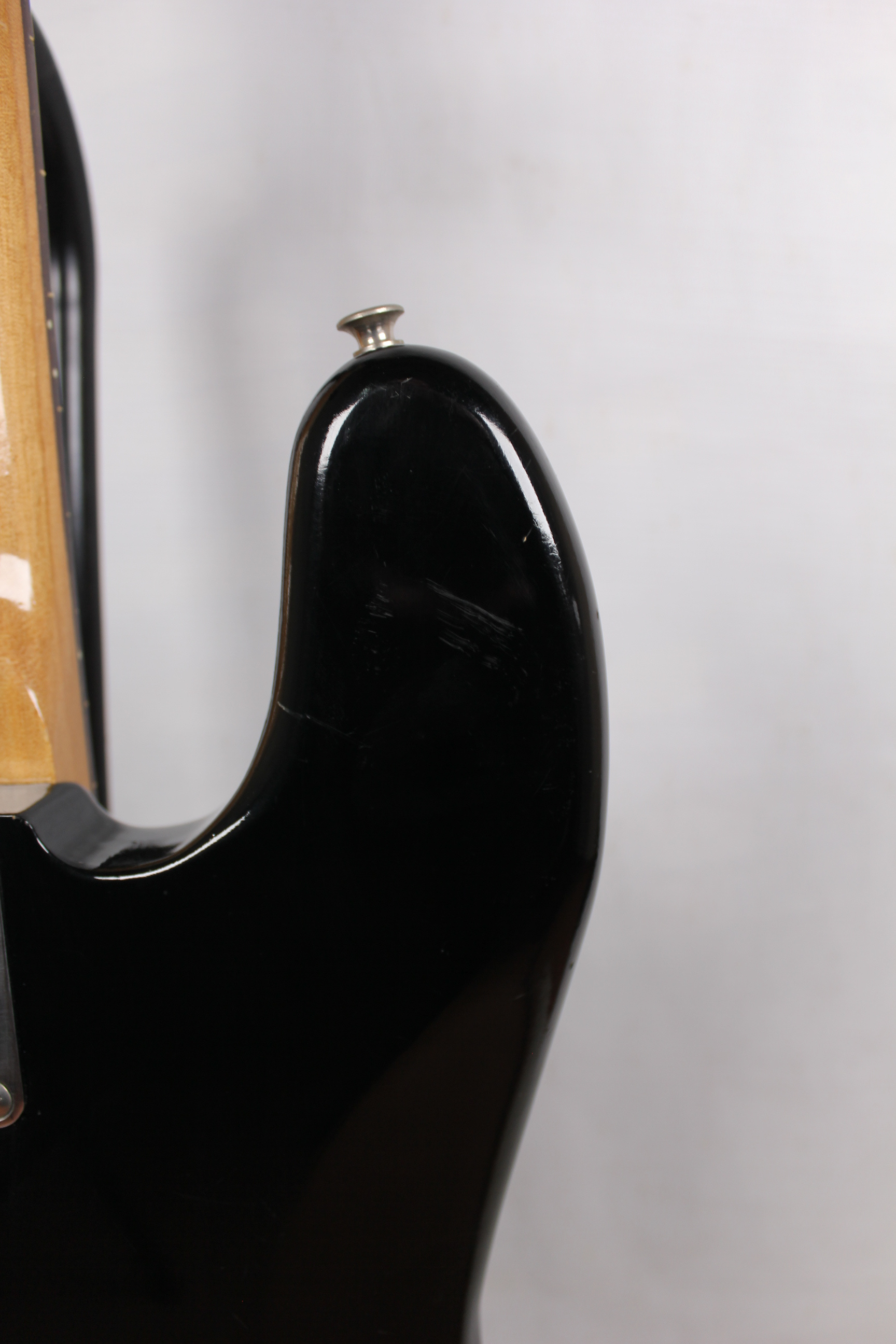 Изображение Holly Splendor Series Precision Bass Japan Бас-гитара б/у, черный, черный пикгард