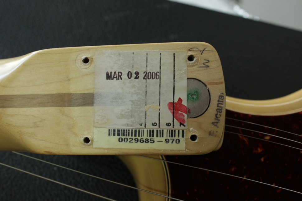 Fender Stratocaster USA Buddy Guy Signature 2006, s/n SZ6000640, SSS, натуральный Изображение Fender Stratocaster USA Buddy Guy Signature 2006, s/n SZ6000640, SSS, натуральный