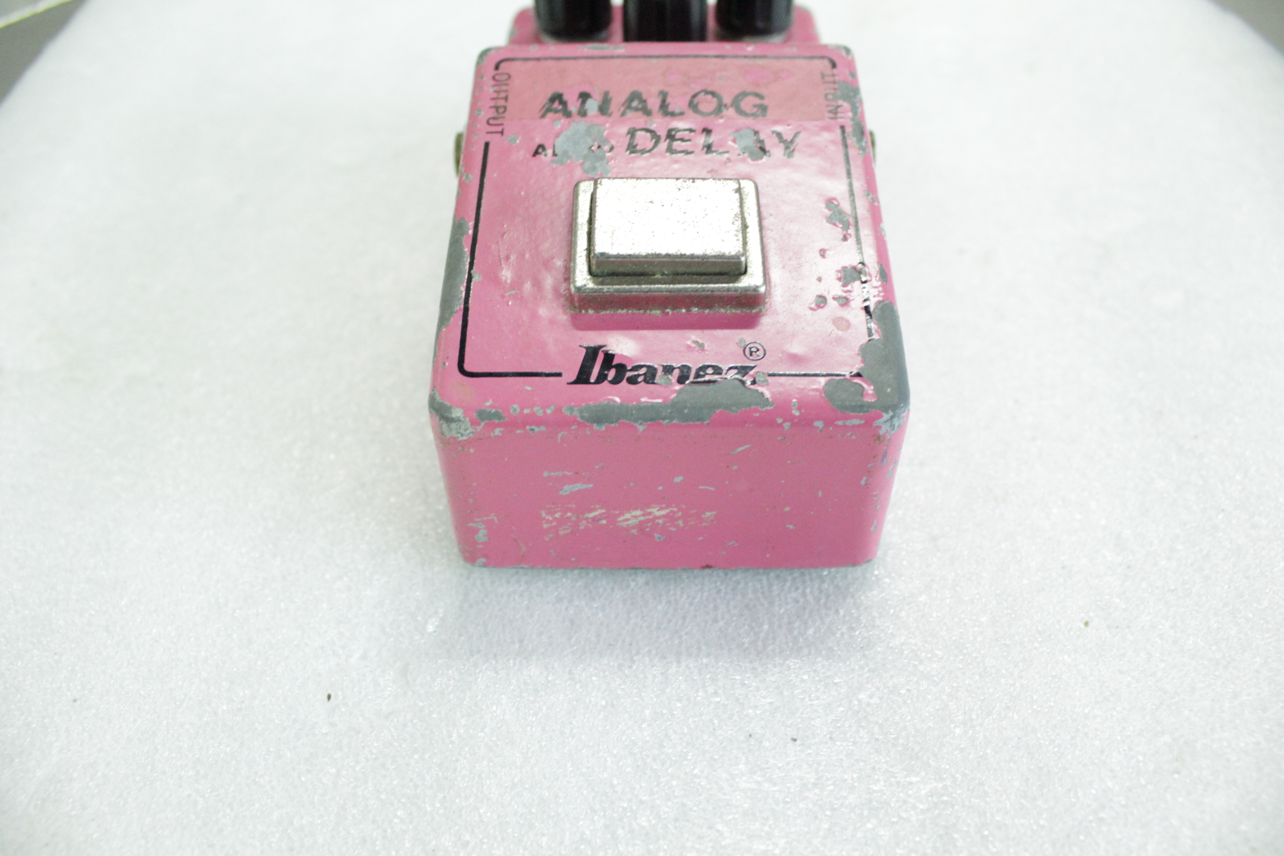 Изображение Ibanez AD-80 Analog Delay Japan Педаль гитарная б/у, Дилей, Розовый 