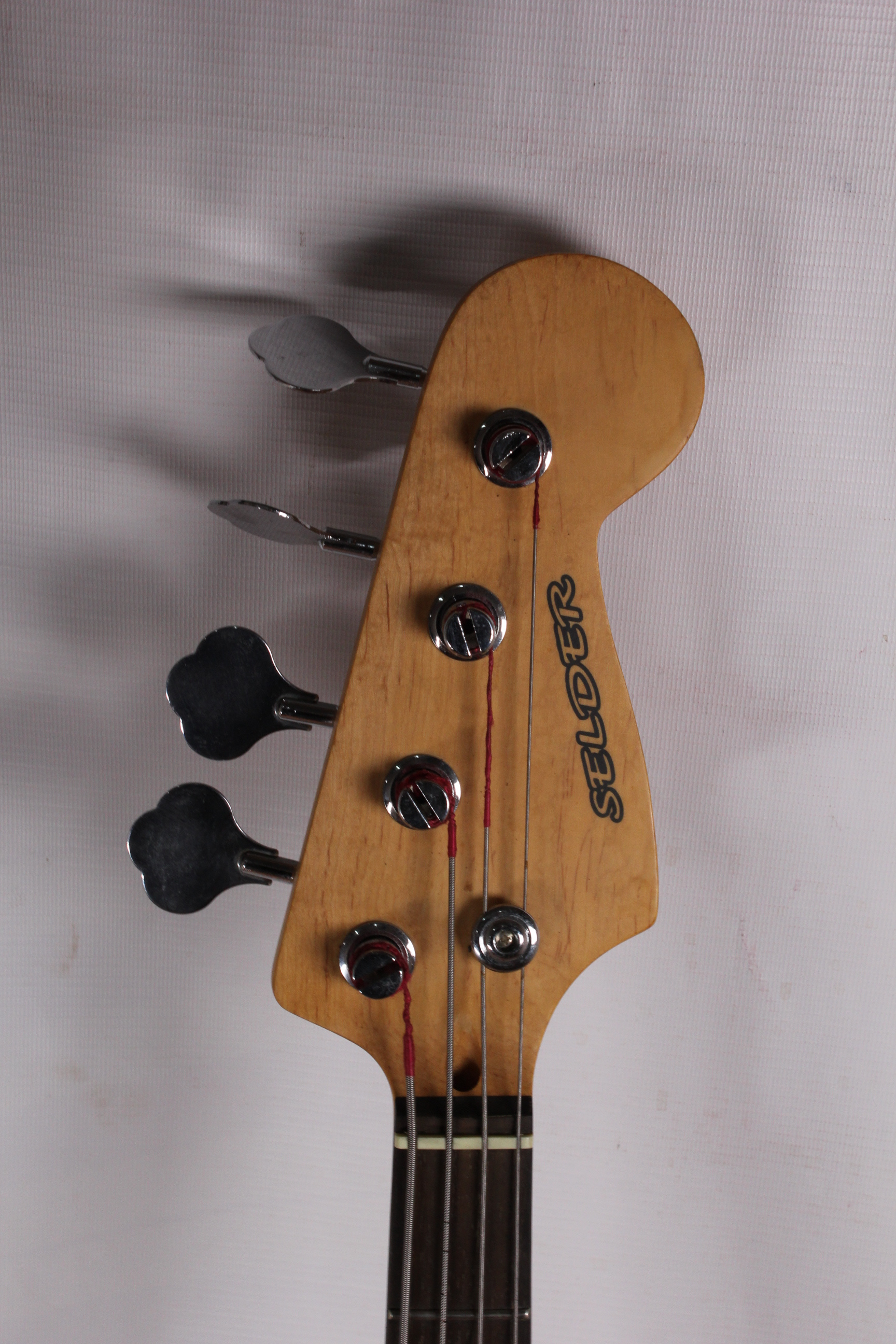 Изображение Selder Jazz Bass Бас-гитара б/у, JB, черный, черепаховый пикгард