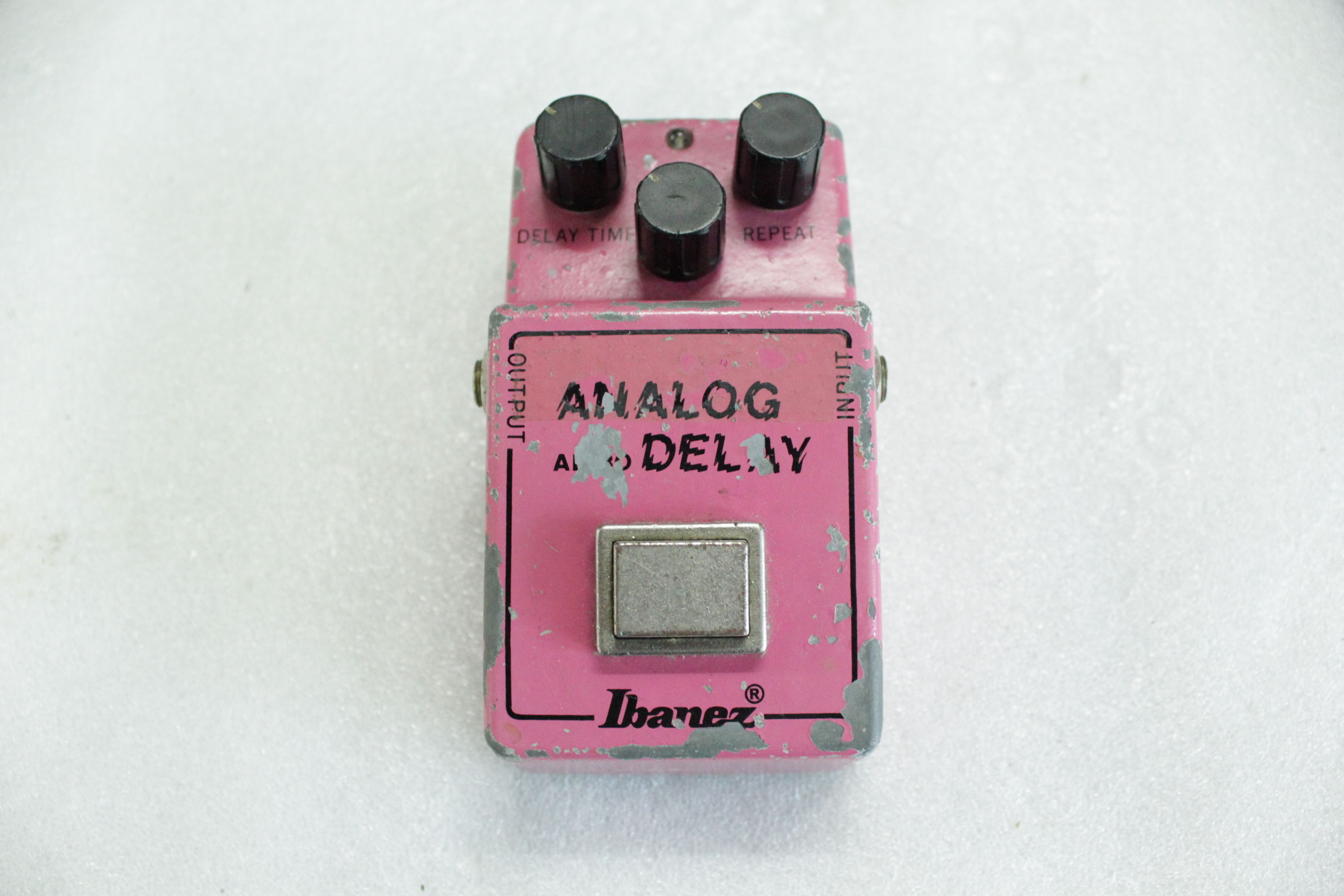 Изображение Ibanez AD-80 Analog Delay Japan Педаль гитарная б/у, Дилей, Розовый 