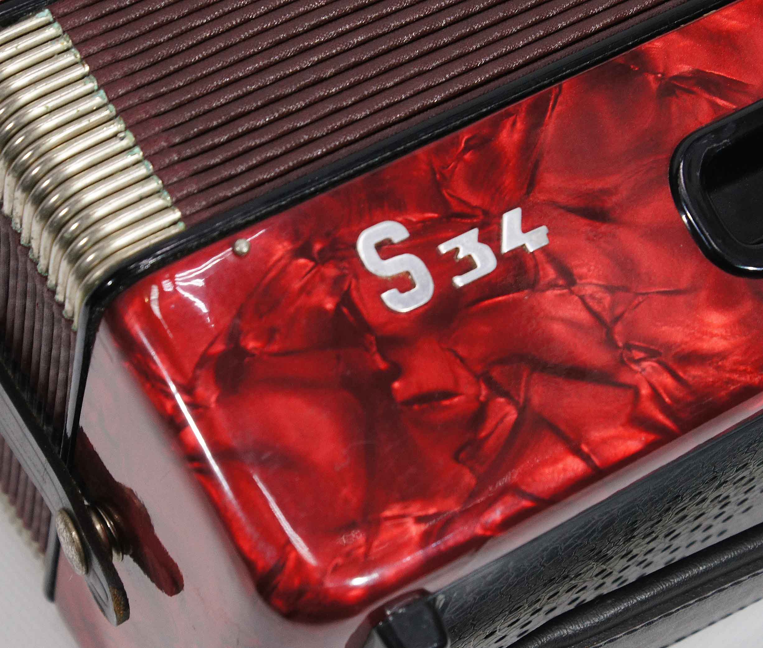 Изображение WELTMEISTER S34 Аккордеон Б\У, Красный, Кейс в синей обшивке