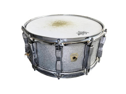Изображение LUDWIG Silver Sparkle Maple Shell USA 14"x6,5" Малый барабан б/у, s/n 3329318, блестящий серебристый