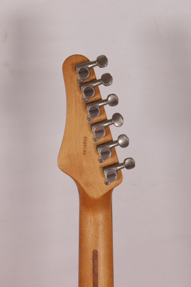 Изображение Washburn USA MG-120 1994 s/n 9409199, HSS, Красный, топ пламенный клен + кейс