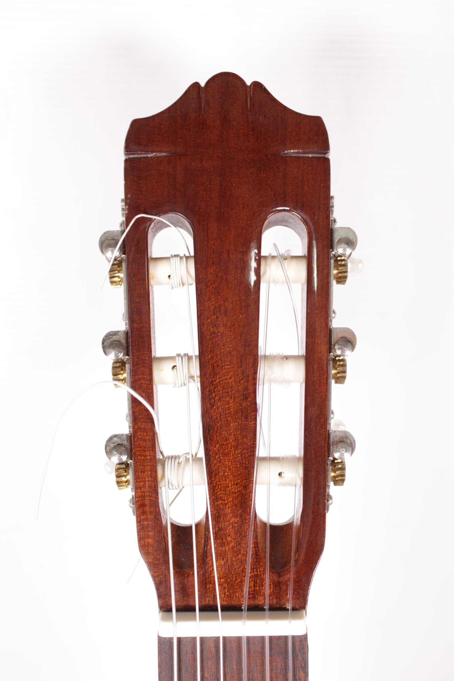 Yamaha CS-220 Taiwan Классическая гитара б/у Изображение Yamaha CS-220 Taiwan Классическая гитара б/у