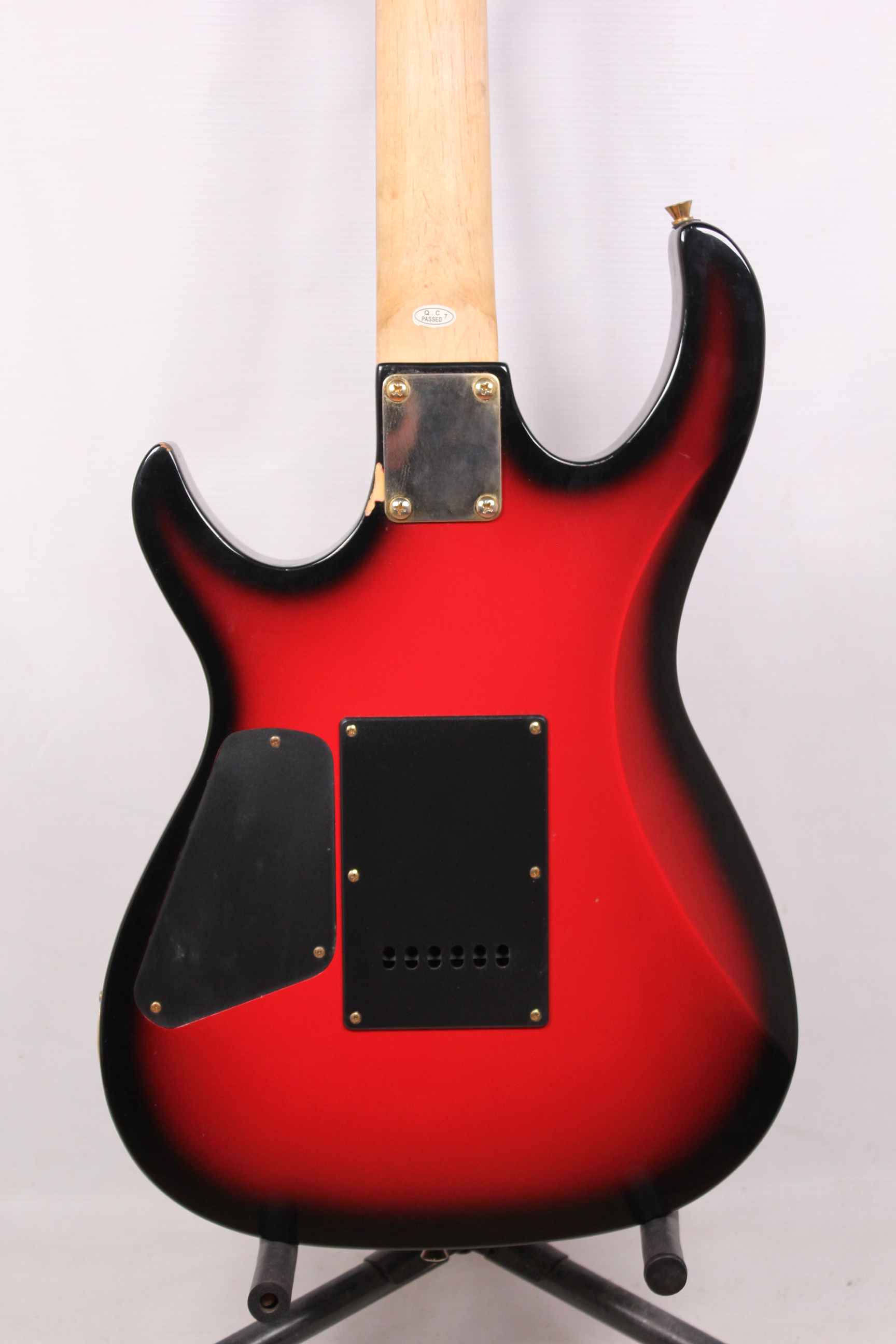 Изображение Anboy Stratocaster Электрогитара б/у, HSH, Красный Sunburst