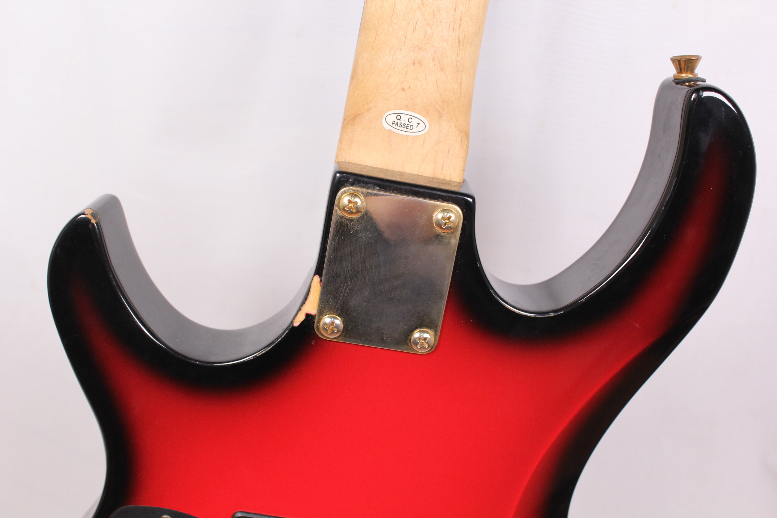 Изображение Anboy Stratocaster Электрогитара б/у, HSH, Красный Sunburst
