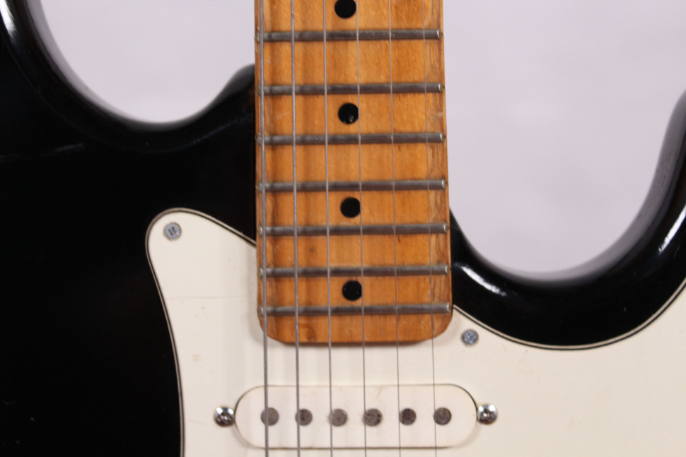 Изображение HOLLY SPLENDOR SERIES STRATOCASTER Электрогитара б/у, SSS, черный, белый пикгард 