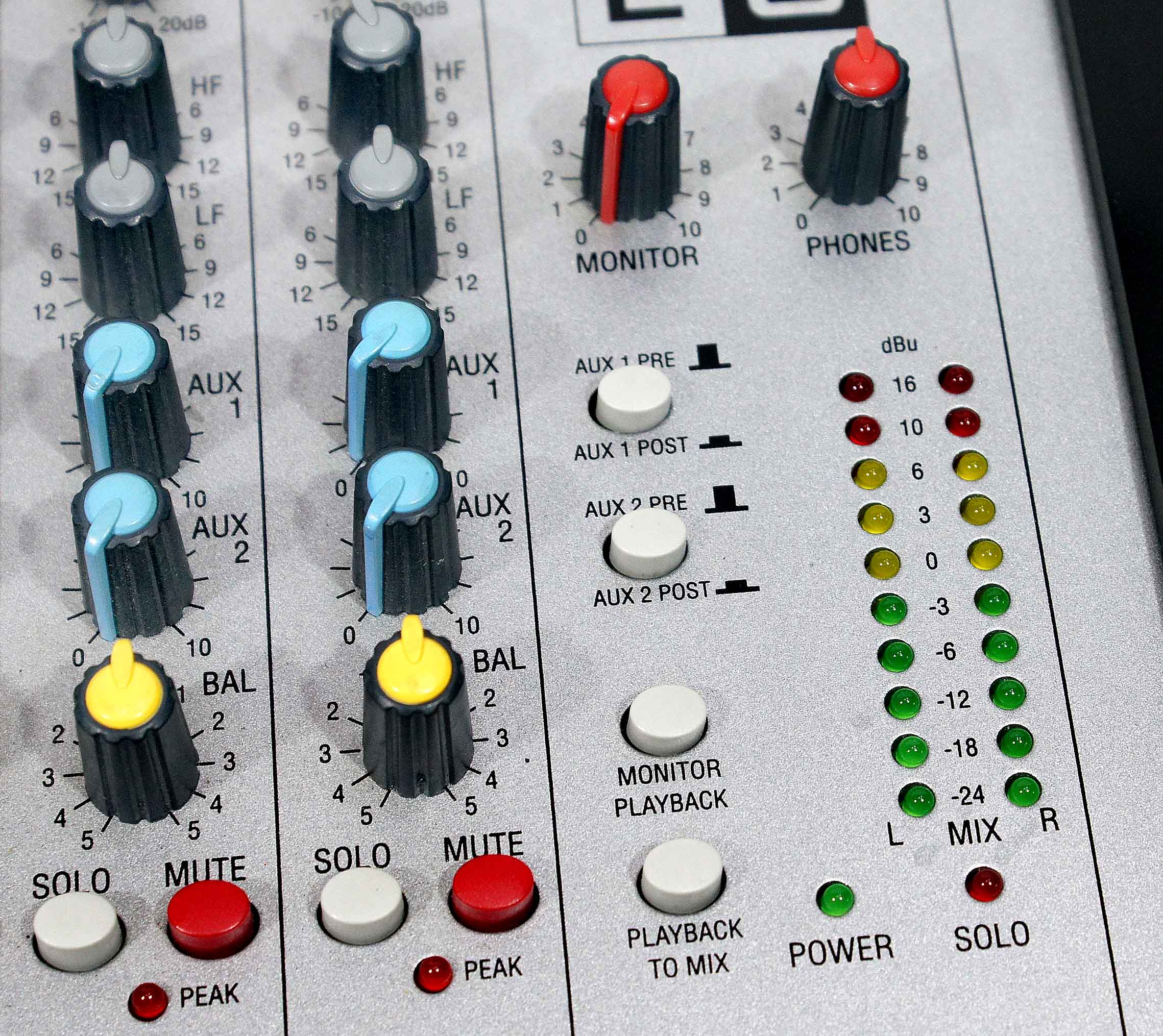 Изображение SOUNDCRAFT SPIRIT E8 Микшерный пульт Б\У, 8 каналов, Англия. 