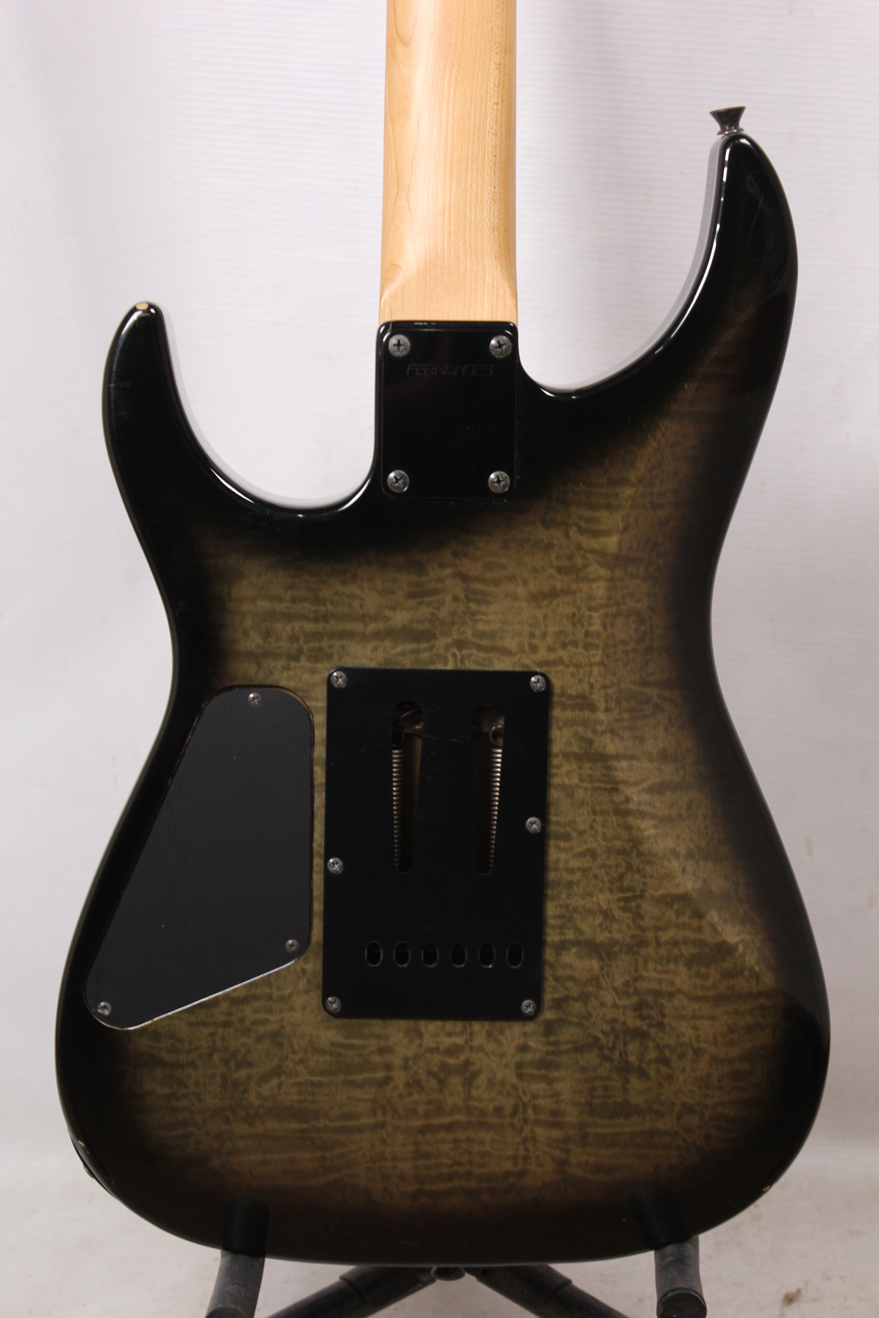 Изображение Fernandes FGZ-400 Superstrat Электрогитара б/у, HSS, зеленый Sunburst, черная фурнитура, колки Gotoh