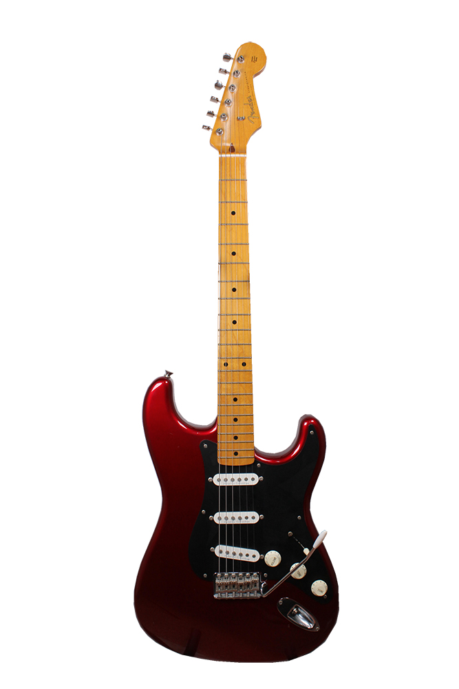 Изображение Fender Stratocaster Japan 1991 Электрогитара б/у, s/n S034447, SSS, красный, черный пикгард