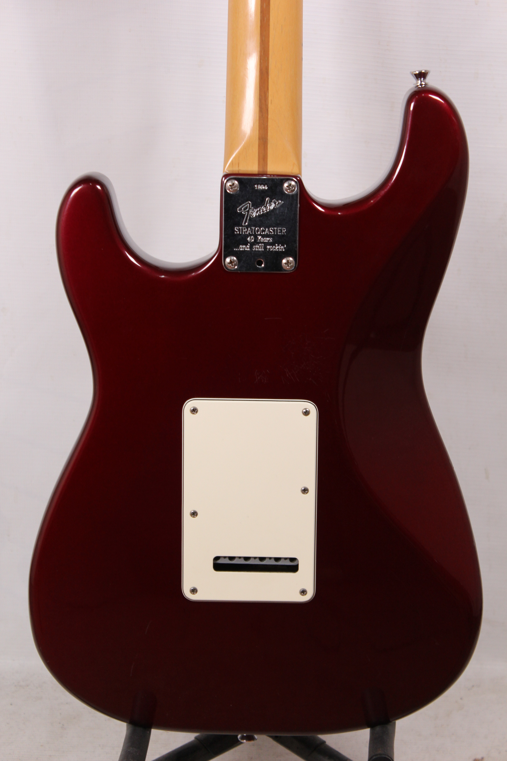 Изображение Fender 40th Anniversary American Standard Stratocaster USA Электрогитара б/у, s/n 3134725, SSS, борд