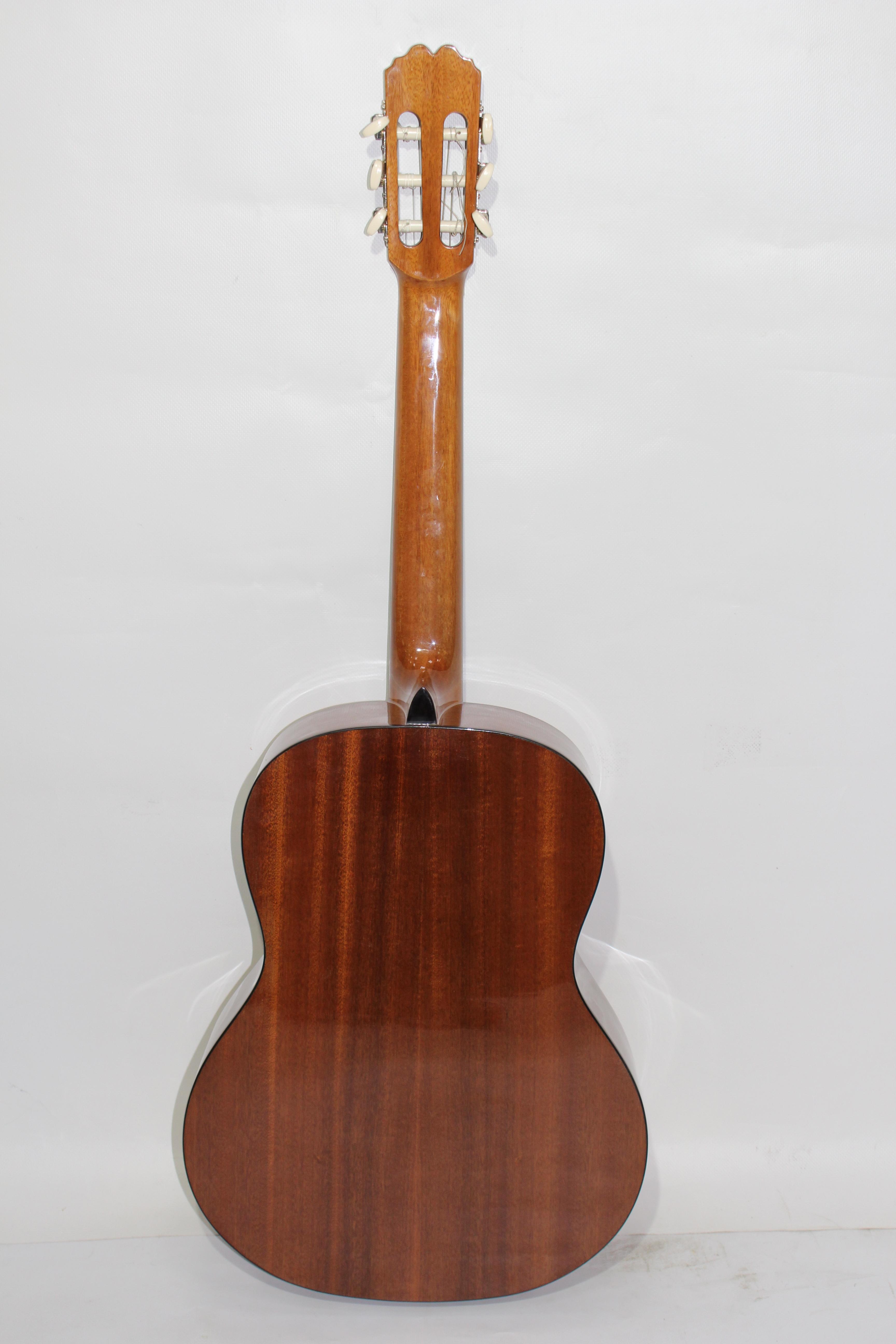 Изображение ADMIRA ALBA Классическая гитара