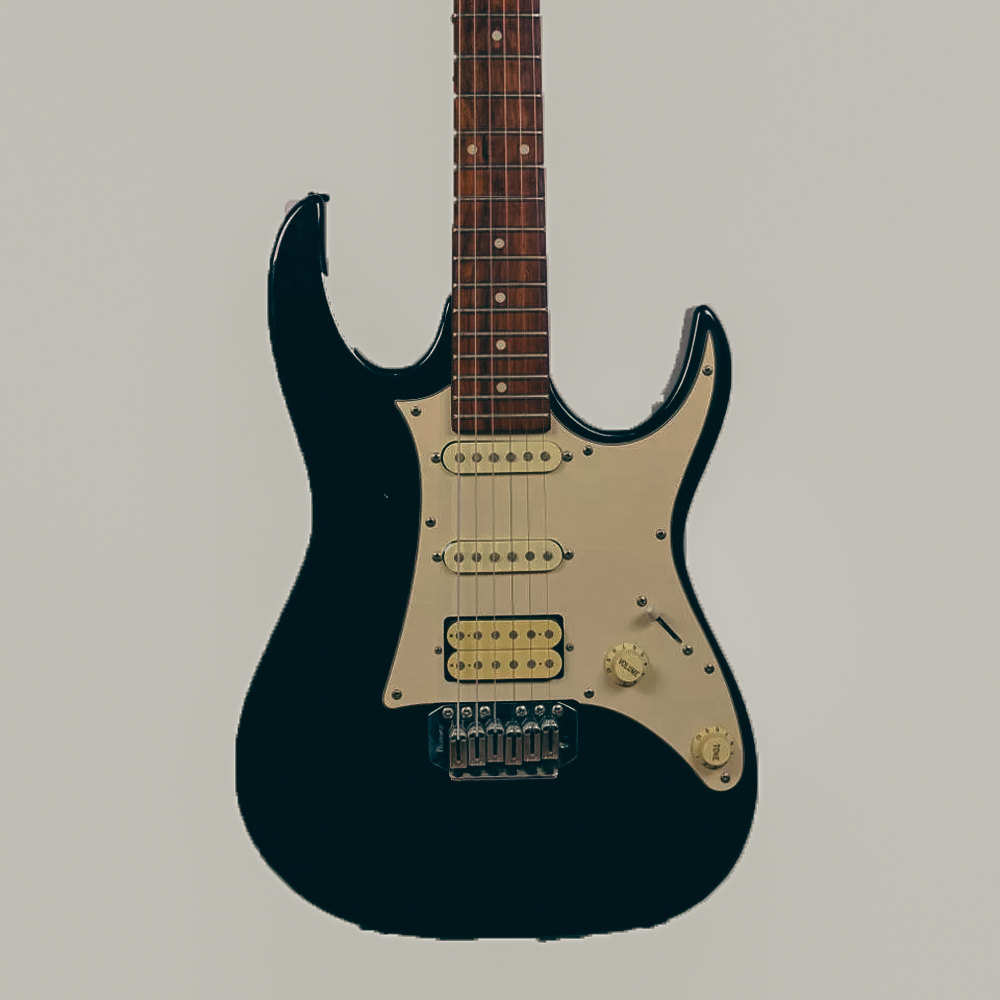 Изображение Ibanez GIO Superstrat Электрогитара б/у, S/n J070455698, HSS, Черный, Белый пикгард