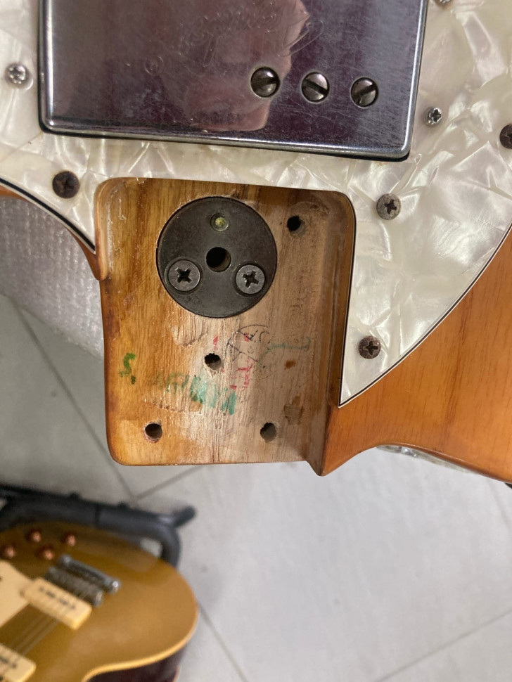 Fender Telecaster Thinline USA 1974, Электрогитара Б/У, s/n 561528, HH, цвет натуральный Изображение Fender Telecaster Thinline USA 1974, Электрогитара Б/У, s/n 561528, HH, цвет натуральный