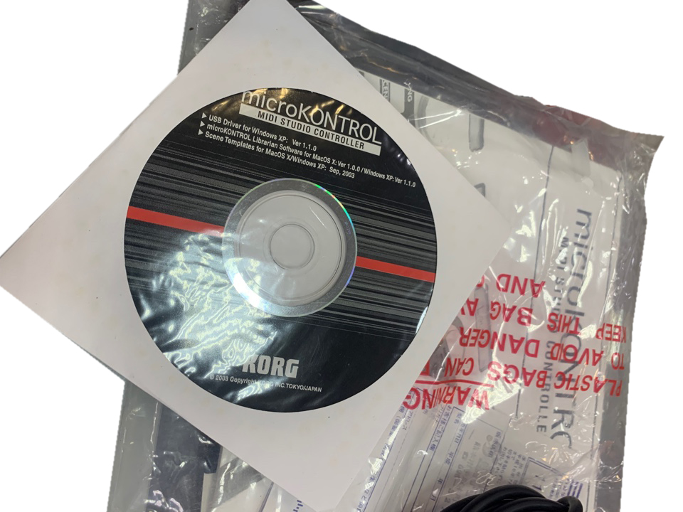 Изображение KORG microKONTROL MC-1 миди-клавиатура Б/У, 37 клавиш, 8 регуляторов, 8 слайдеров