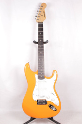 Изображение Selder Stratocaster Электрогитара б/у, SSS, Оранжевый, Белый пикгард