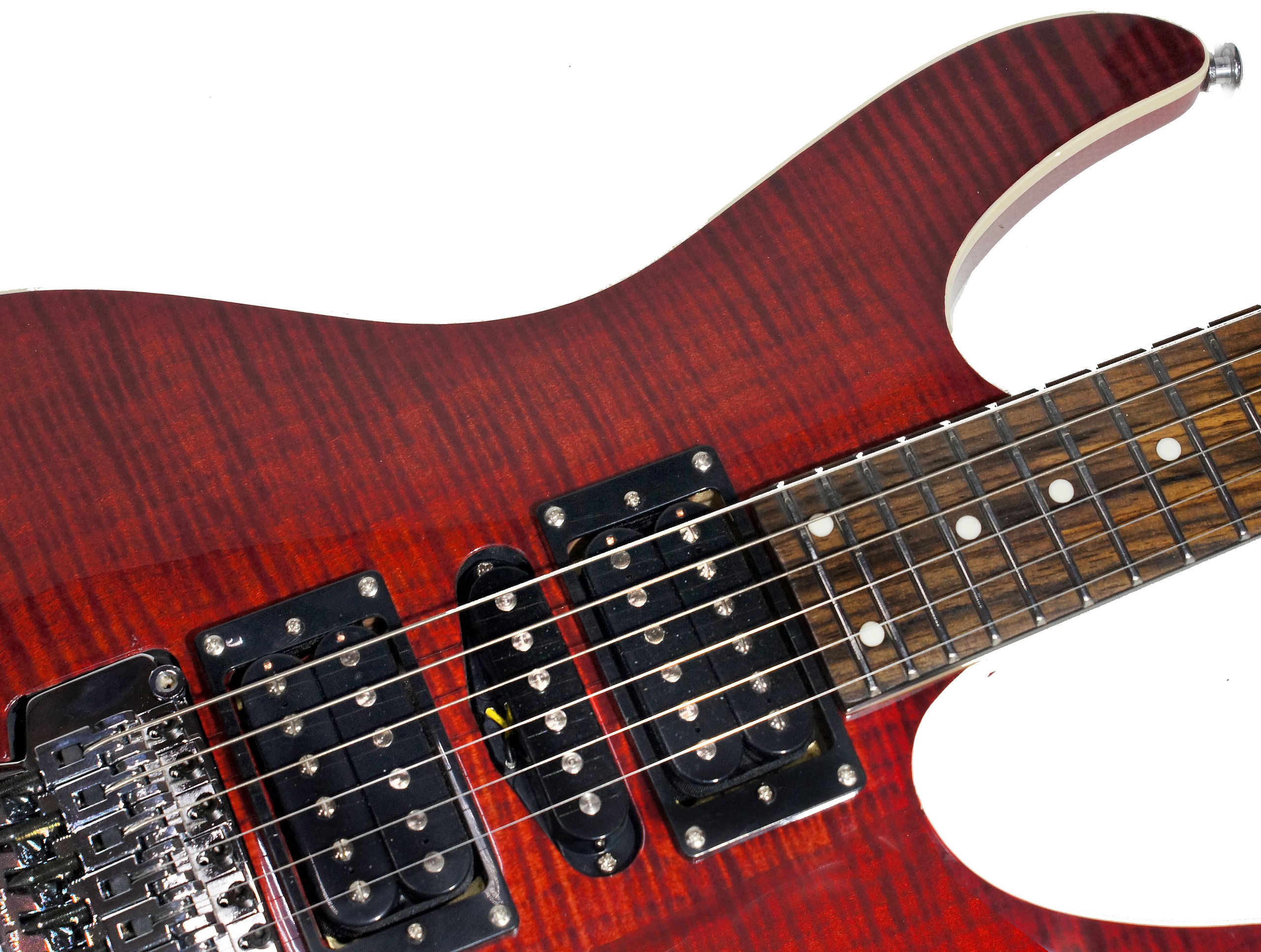 EART EGSL-313 Электрогитара Superstrat, H-S-H, Красный, Волнистый клен Изображение EART EGSL-313 Электрогитара Superstrat, H-S-H, Красный, Волнистый клен