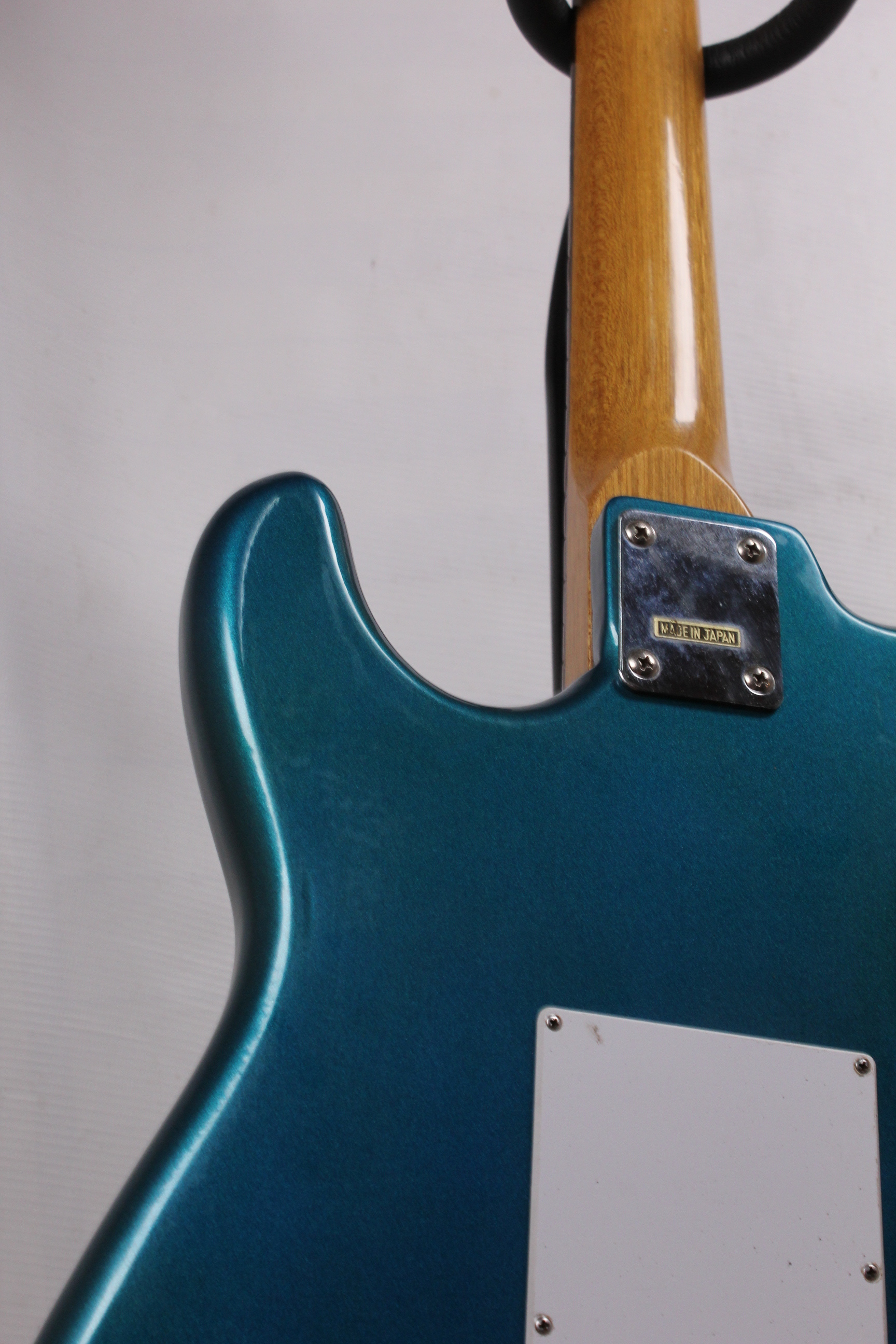 Изображение Heart Man Stratocaster Japan Электрогитара б/у, SSS, голубой, тремоло с крышкой