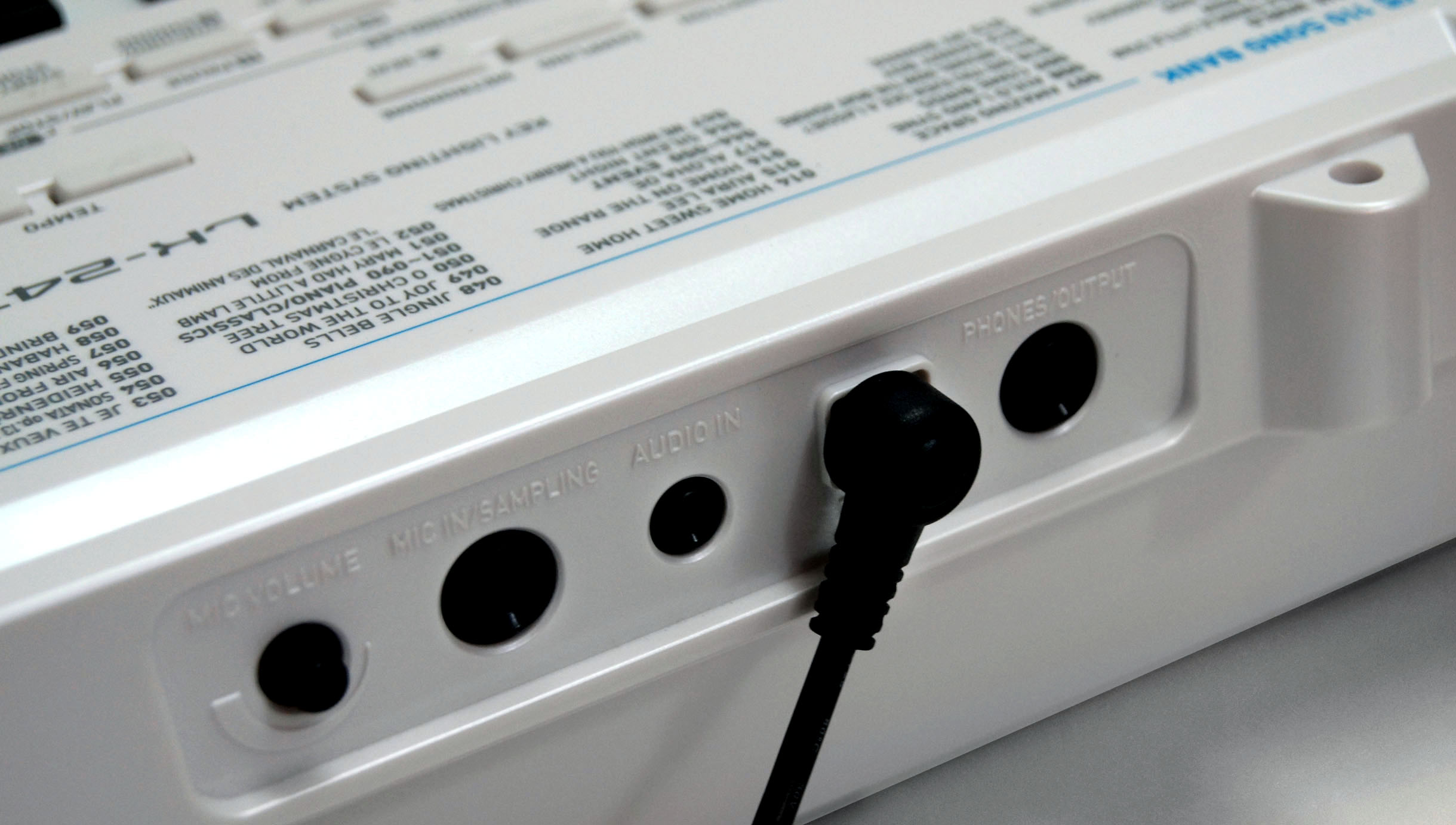 Изображение CASIO LK-247 Синтезатор