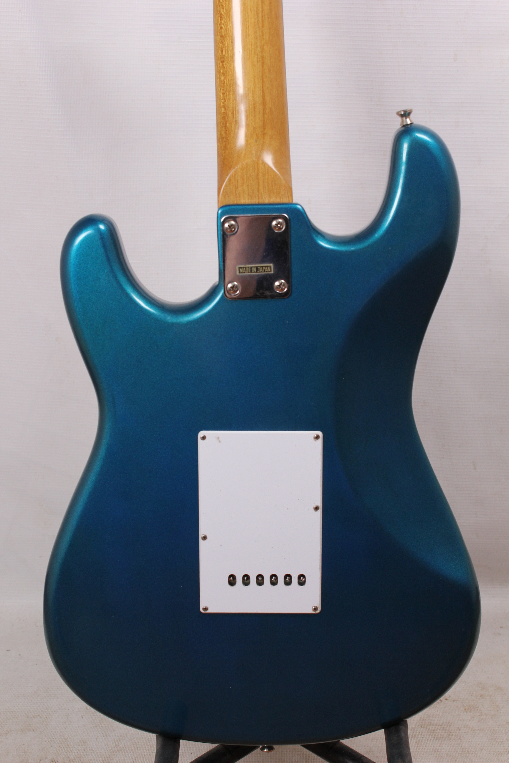 Изображение Heart Man Stratocaster Japan Электрогитара б/у, SSS, голубой, тремоло с крышкой