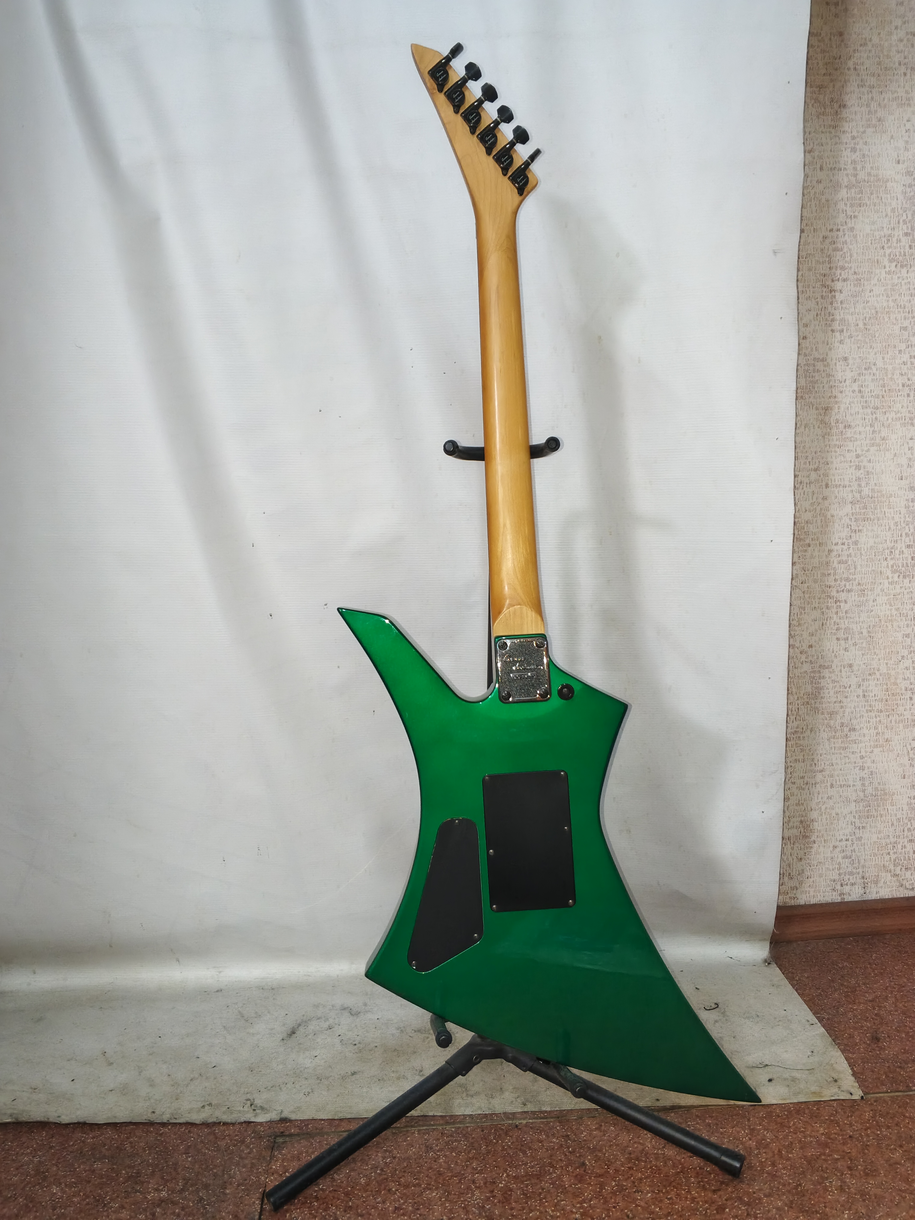 Изображение Grover Jackson Kelly Электрогитара б/у, s/n 503729, HH, зеленый, черная фурнитура