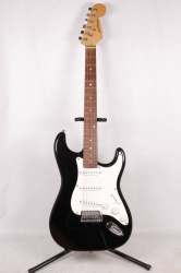 Изображение J & G Daniels Stratocaster Электрогитара б/у, SSS, Черный, Белый пикгард