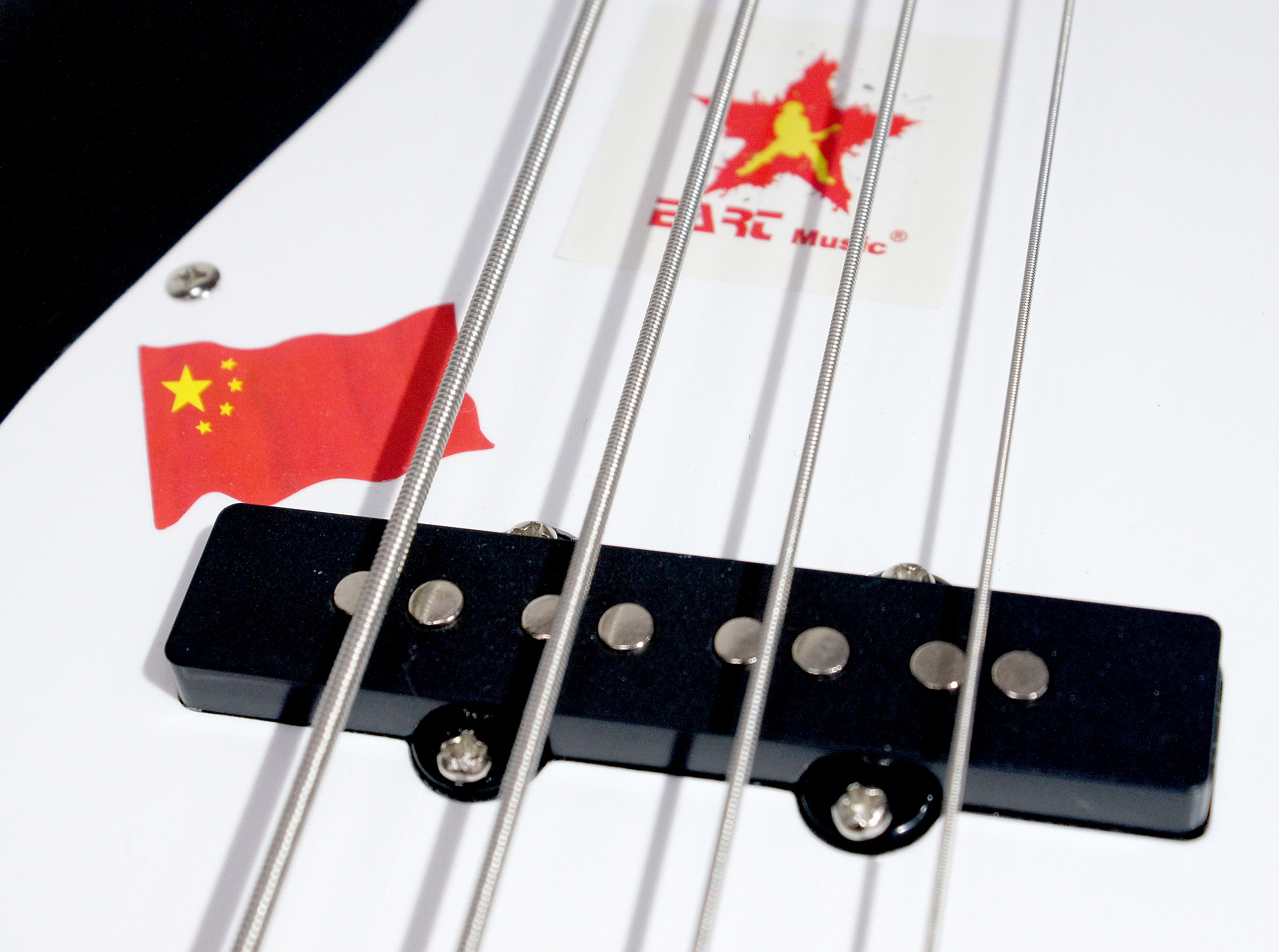 Изображение LACE JB MBL Бас-гитара 4-стр., цвет: голубой металлик