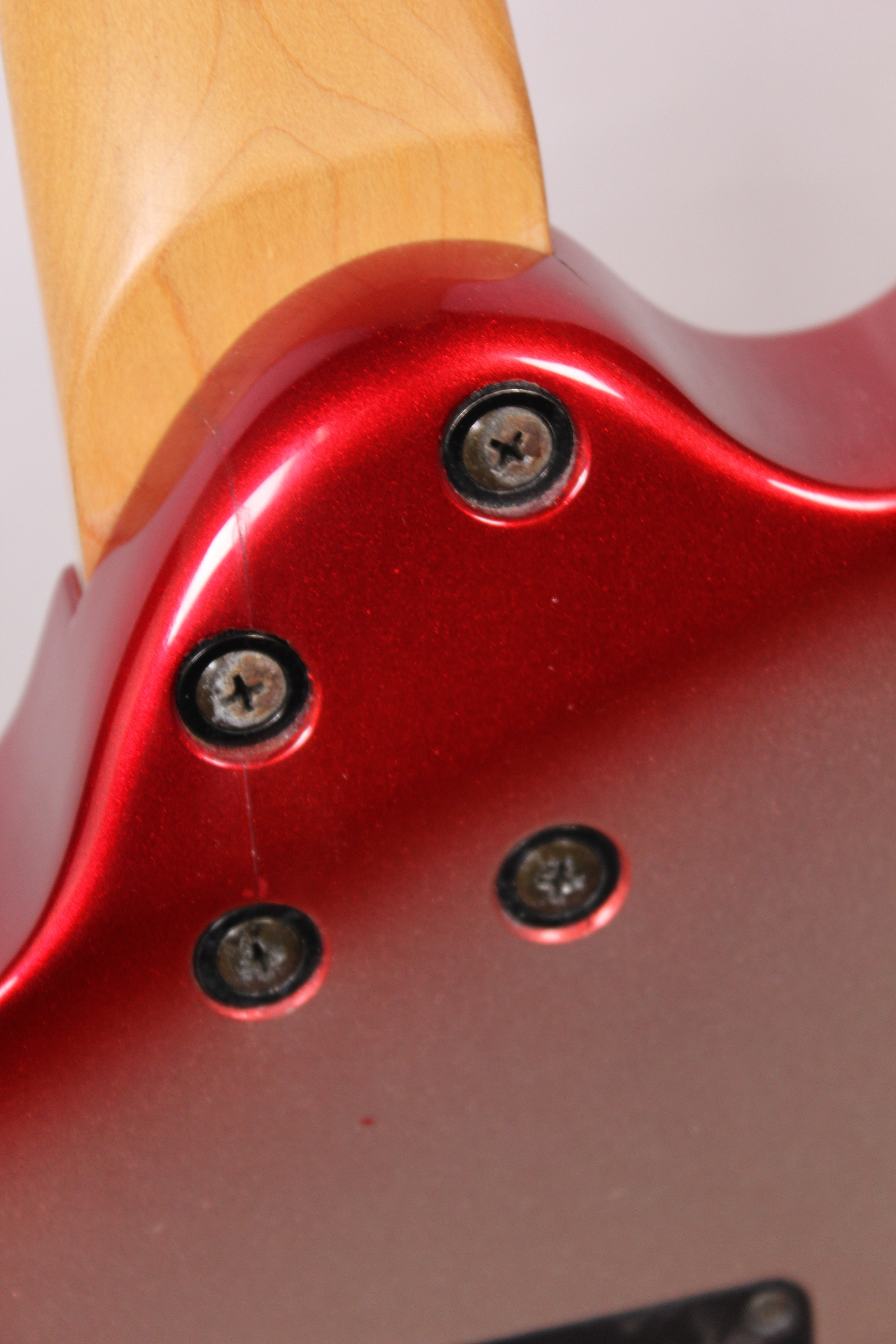 Изображение Ibanez RG Series Korea Superstrat Электрогитара б/у, s/n WY20530, HSH, красно-белый