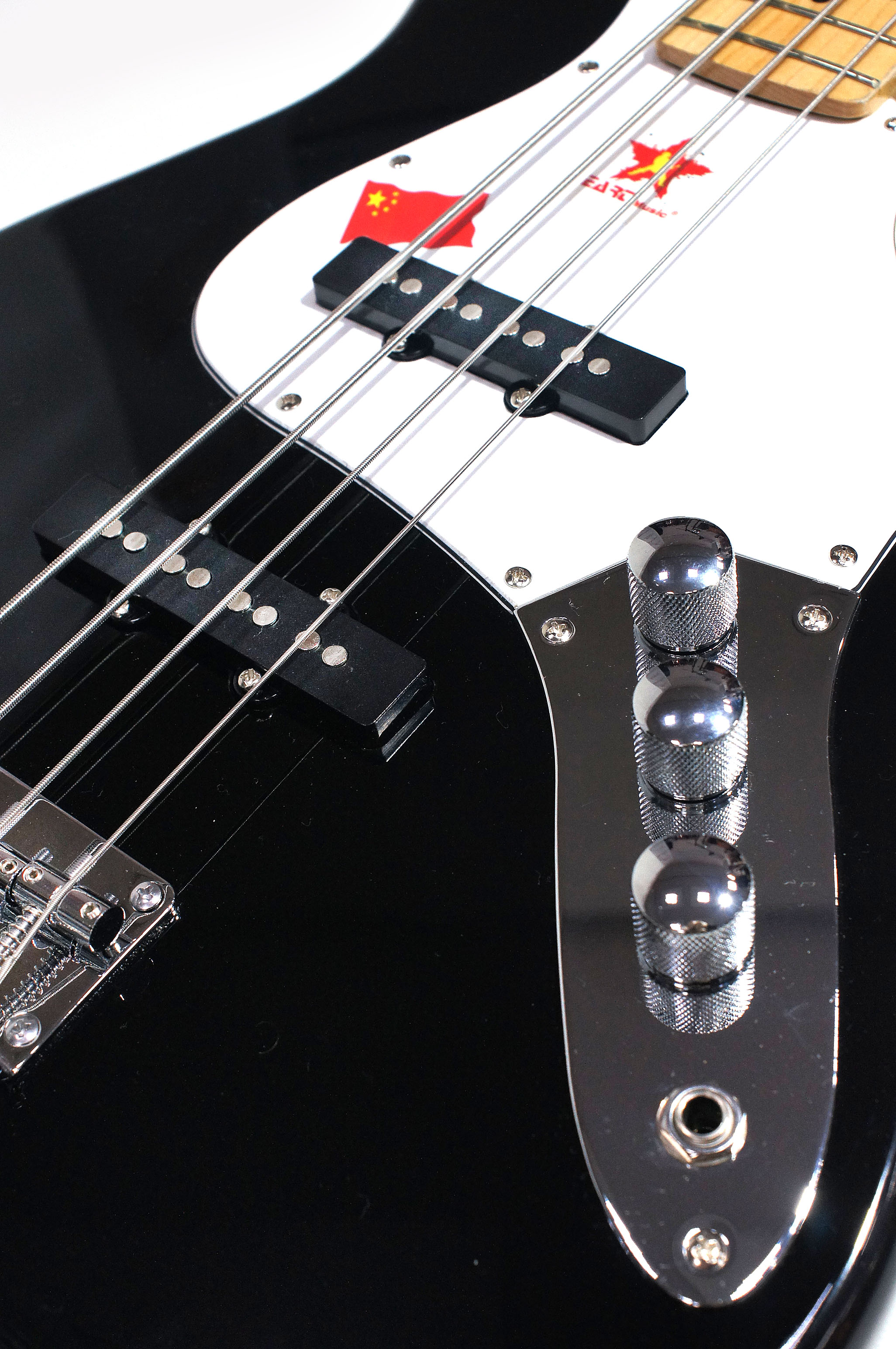 Изображение LACE JB MBL Бас-гитара 4-стр., цвет: голубой металлик