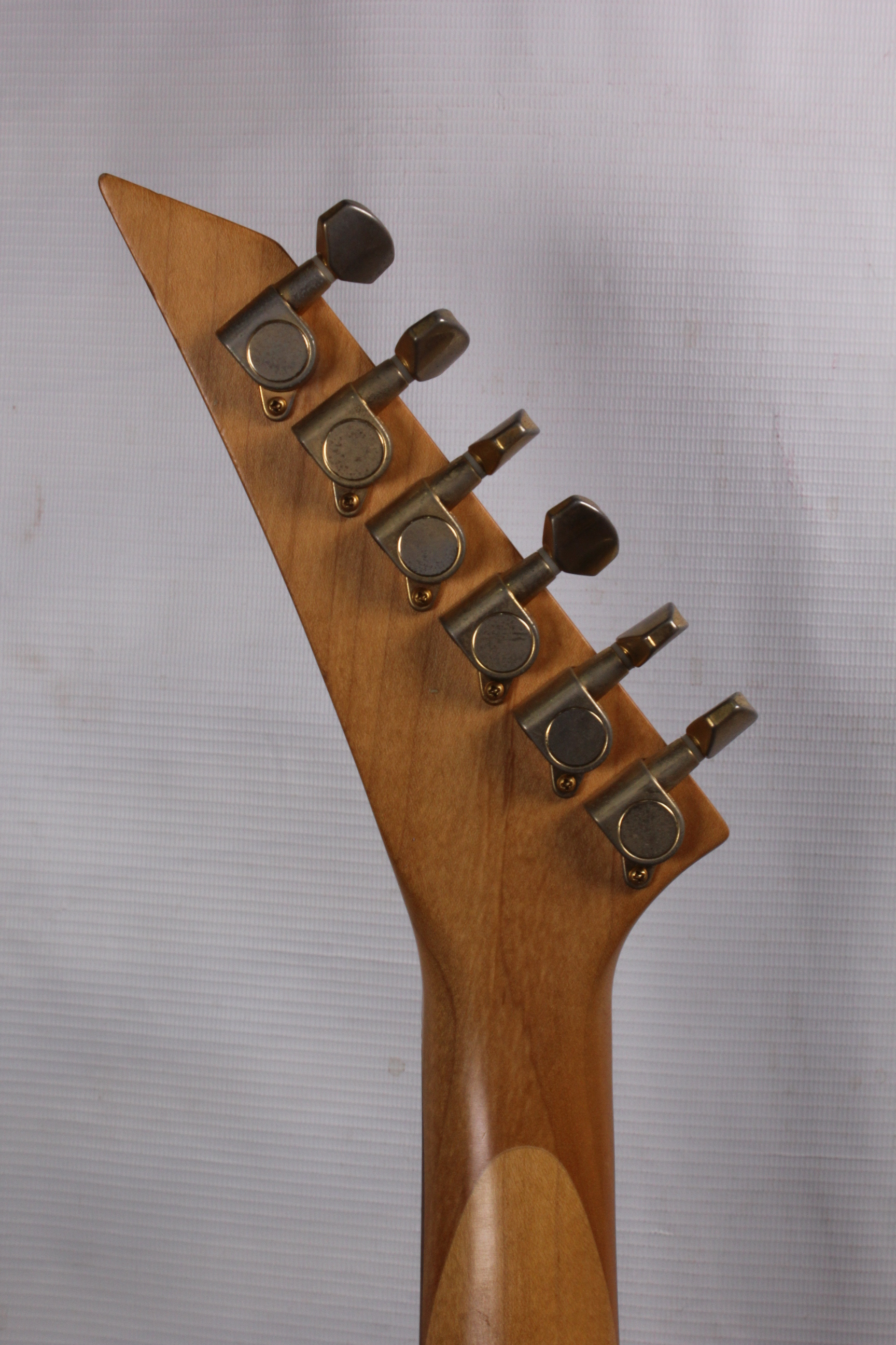 Изображение Grover Jackson Dinky Superstrat Электрогитара б/у, s/n 8633478, HSH, оранжевый пламенный клен, золот