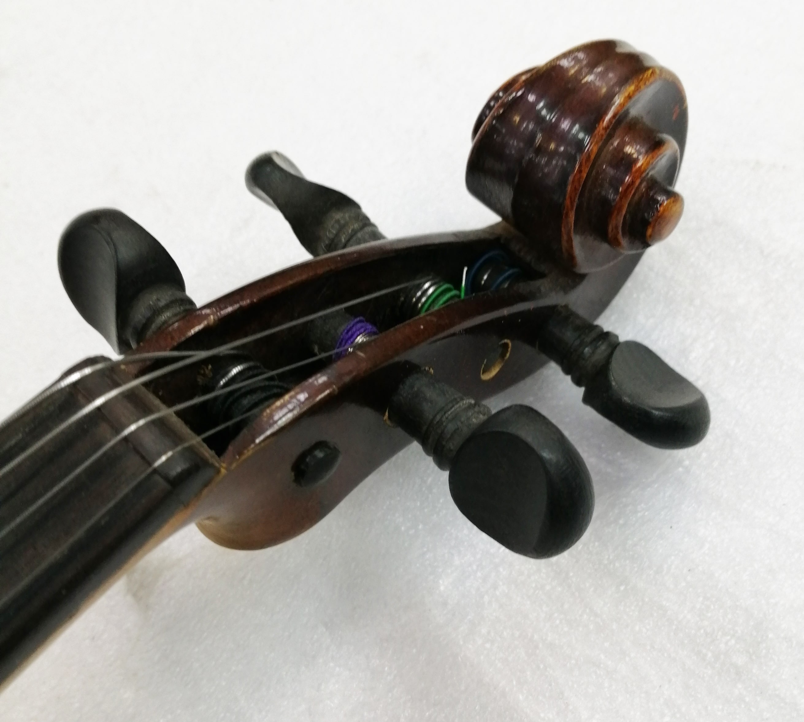 SUZUKI VIOLIN №103, Скрипка б/у 1/4, 1966 Япония Изображение SUZUKI VIOLIN №103, Скрипка б/у 1/4, 1966 Япония