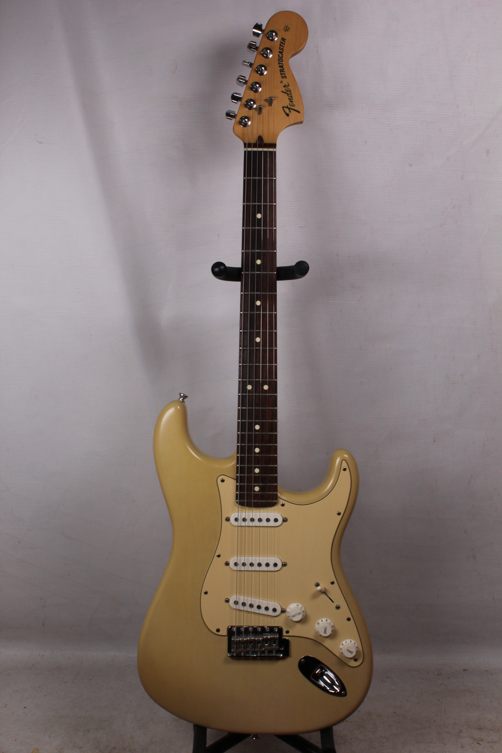 Изображение Fender American Stratocaster Highway One USA 2006 Электрогитара б/у, s/n Z6252932, SSS, винтажный бе