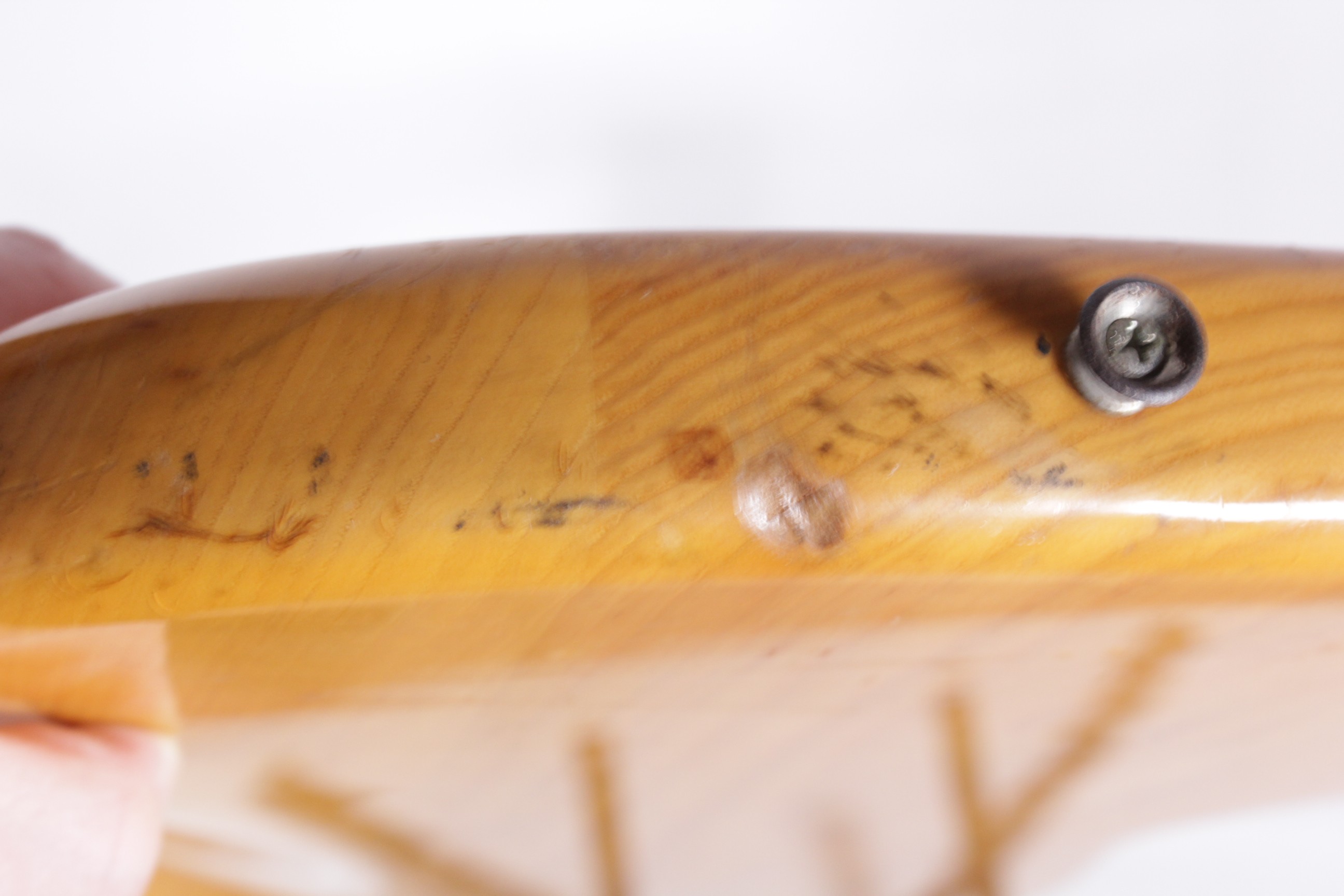 Изображение FENDER MUSTANG Электрогитара Б/У, sn: S91819365, натуральный, хромированная фурнитура, черный пикгар