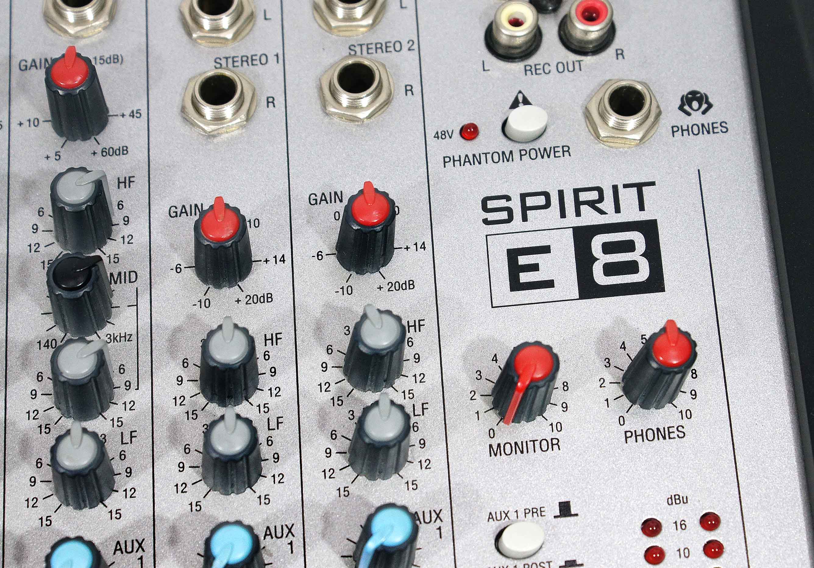 Изображение SOUNDCRAFT SPIRIT E8 Микшерный пульт Б\У, 8 каналов, Англия. 