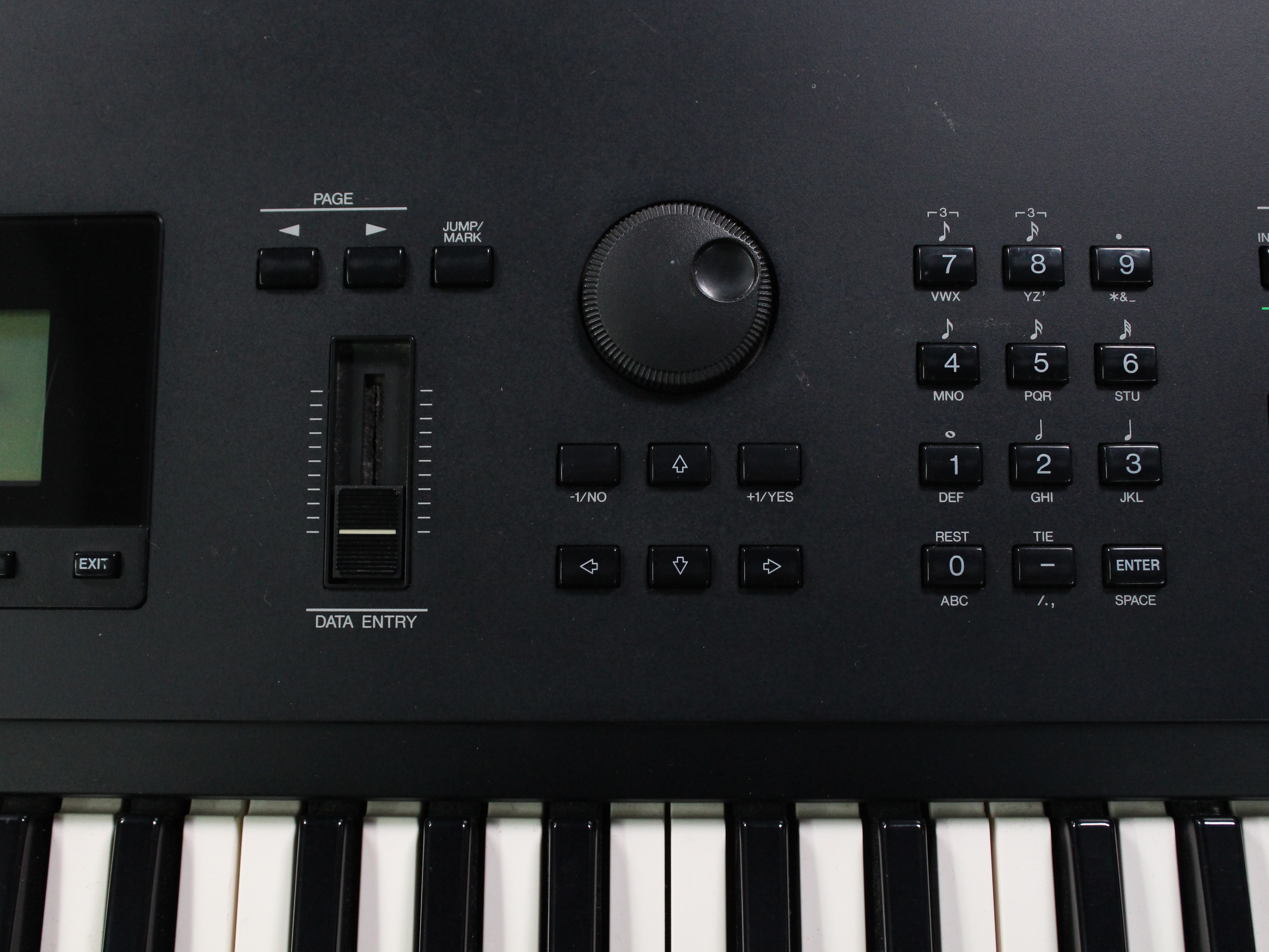 Изображение YAMAHA SY99 синтезатор Б/У, 76 клавиши, механическая клавиатура, питание 100В !!!