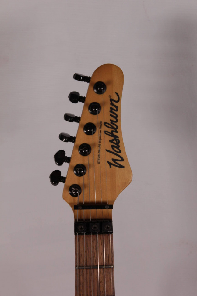 Изображение Washburn Superstrat Stevie Salas Signature Korea Электрогитара б/у, s/n 5111388, HSS(минихамбакеры)