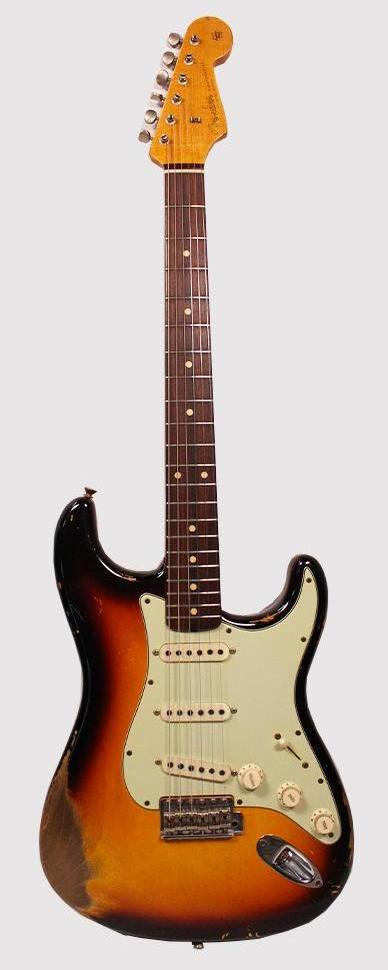 FENDER Custom Shop Masterbuilt Dale Wilson Stratocaster Relic, s\n: CZ525358, Sunburst Изображение FENDER Custom Shop Masterbuilt Dale Wilson Stratocaster Relic, s\n: CZ525358, Sunburst