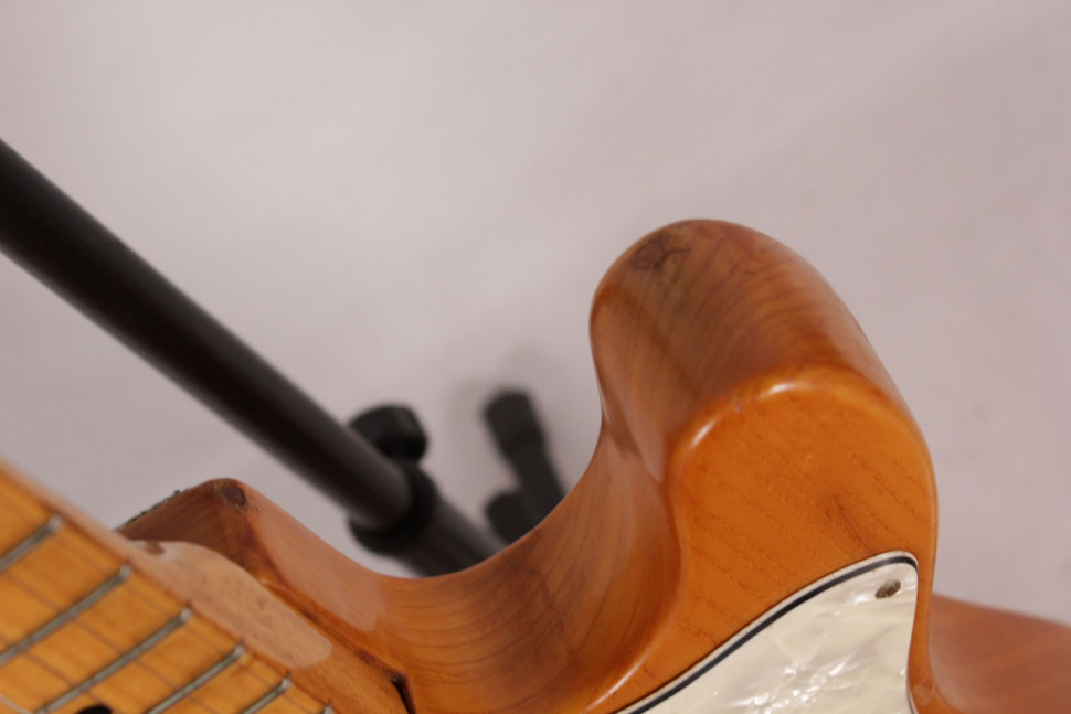 Fender Telecaster Thinline USA 1974, Электрогитара Б/У, s/n 561528, HH, цвет натуральный Изображение Fender Telecaster Thinline USA 1974, Электрогитара Б/У, s/n 561528, HH, цвет натуральный