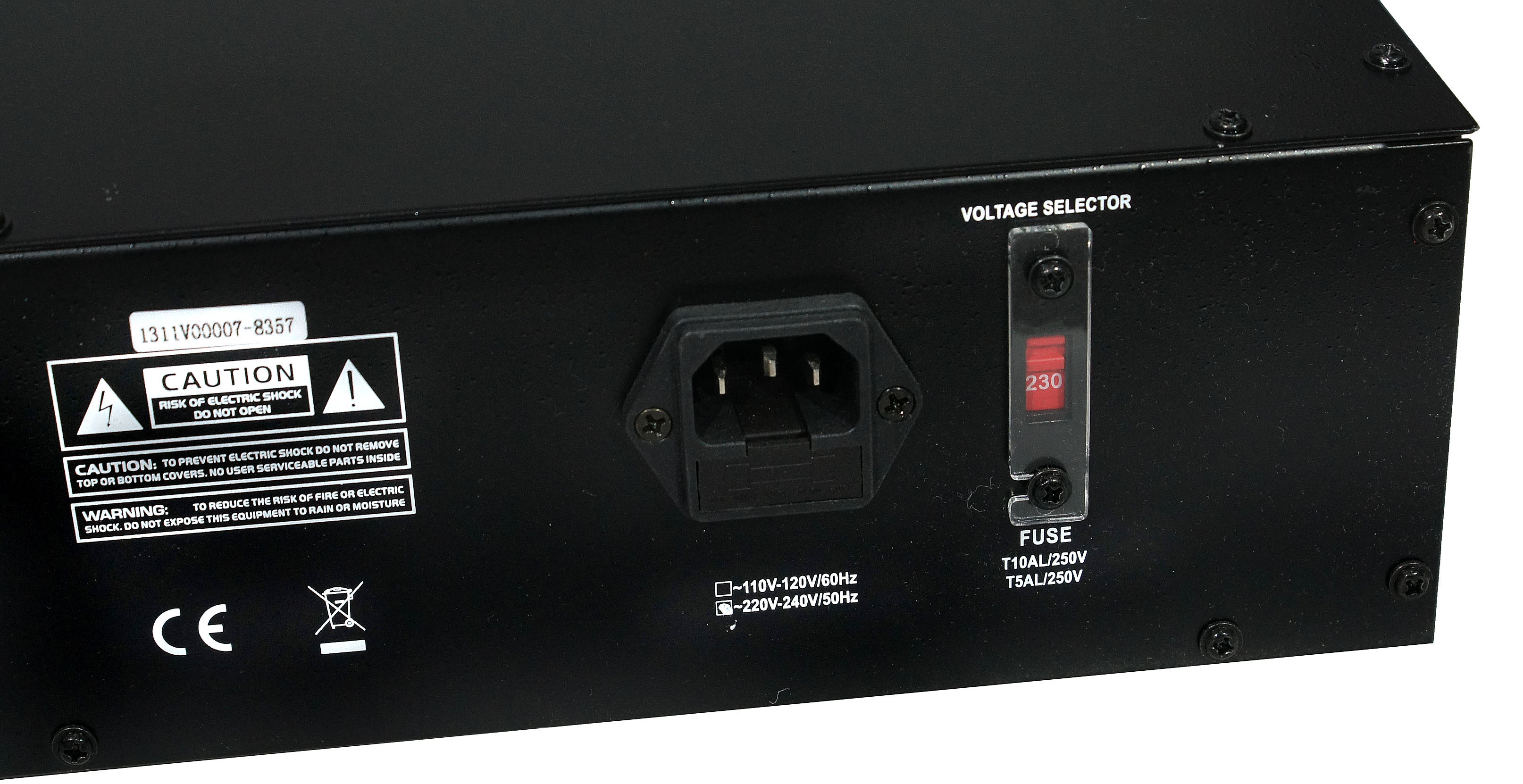 Изображение SOUNDKING AA1000J Усилитель мощности 2х250W/8 Ом