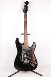 Изображение Busker's Stratocaster Электрогитара б/у, s/n 372093, HSS, Черный, Зеркальный пикгард