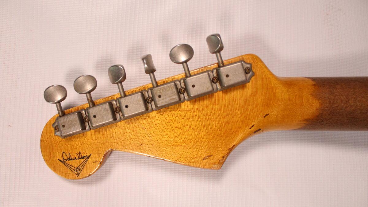 Изображение FENDER Custom Shop Masterbuilt Dale Wilson Stratocaster Relic, s\n: CZ525358, Sunburst