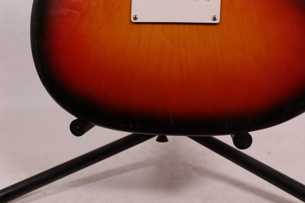 Изображение Fresher Straighter Stratocaster Japan, SSS, sunburst, белый пикгард