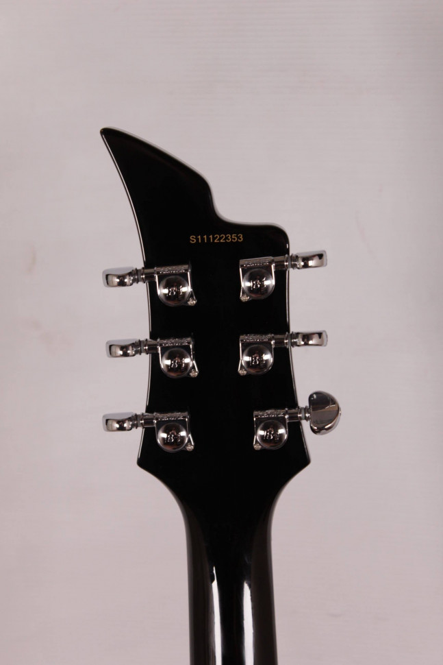 Изображение Washburn PS1600 Paul Stanley Signature, s/n S11122353, черный, черный пикгард, бридж звезда + чехол