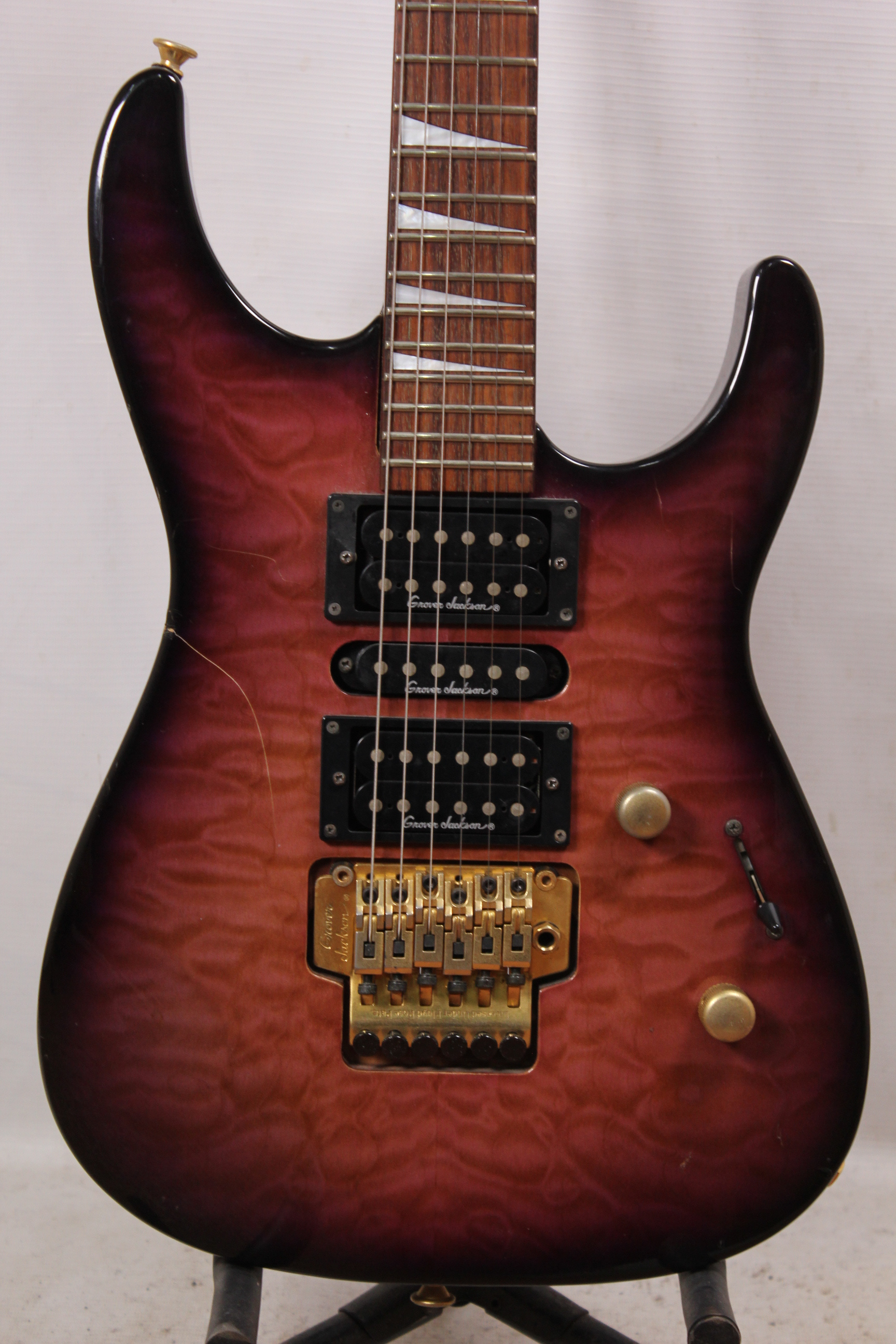Изображение Grover Jackson Dinky Superstrat Электрогитара б/у, s/n 8633478, HSH, оранжевый пламенный клен, золот
