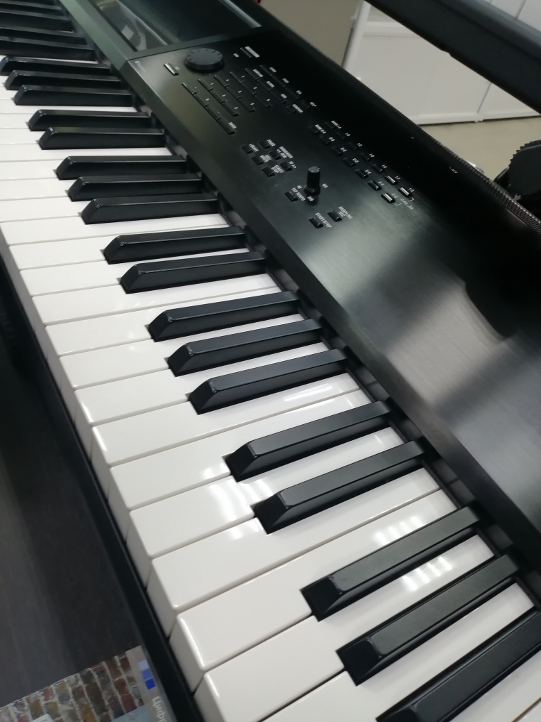 KORG KRONOS2-88 MUSIC WORKSTATION Рабочая станция Б\У , 88 клавиш, с кейсом Изображение KORG KRONOS2-88 MUSIC WORKSTATION Рабочая станция Б\У , 88 клавиш, с кейсом