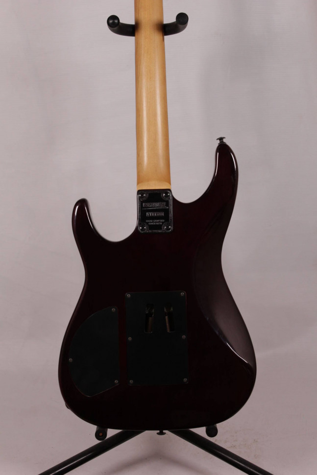 Изображение Washburn Superstrat Stevie Salas Signature Korea Электрогитара б/у, s/n 5111388, HSS(минихамбакеры)