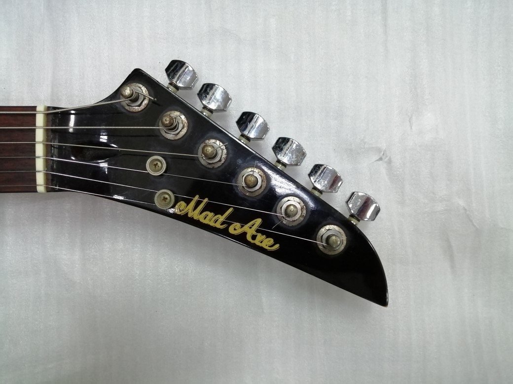 Изображение Mad Axe SSH сделано в Корее санберст 