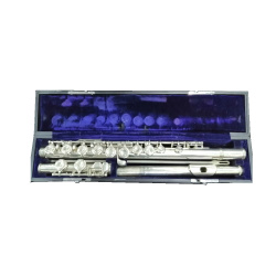 Изображение Yamaha YFL-31 Japan Sterling Silver Флейта Поперечная б/у, s/n 0035070, серебряная головка + кейс